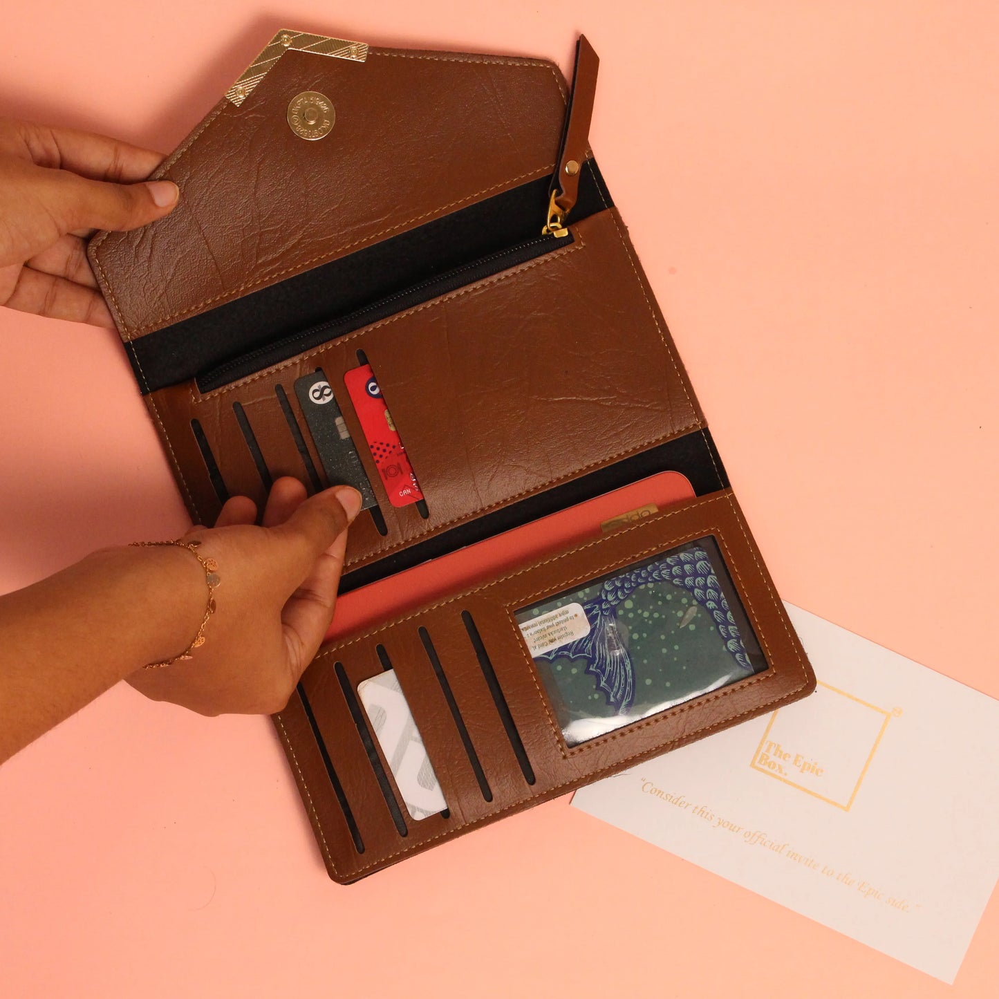Personalized Ridge Texture Clutch